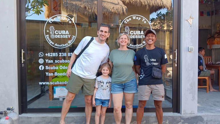 Small groups — we are a diving family